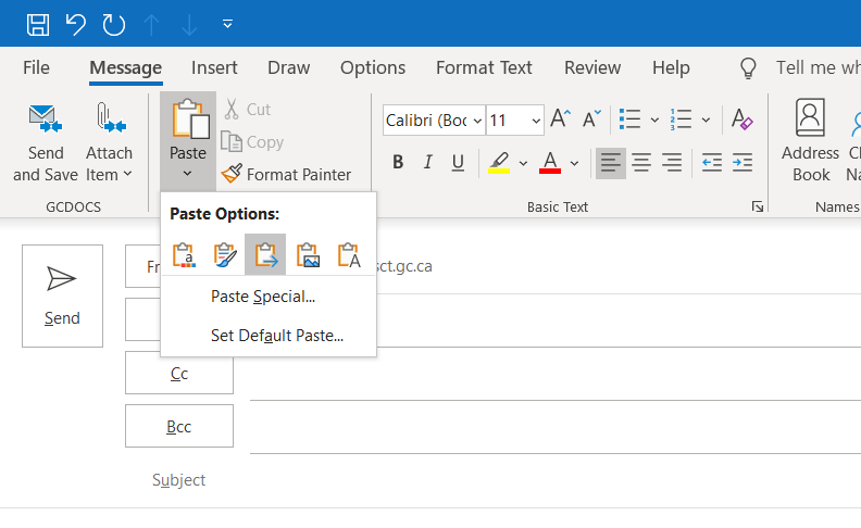 A screenshot of composing a new email in Outlook, with the Paste Options menu open and “Merge Formatting” selected.